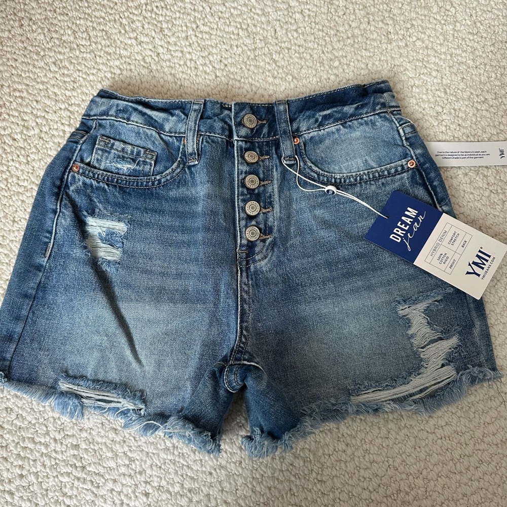 Jean shorts never worn!! High rise/dream fit.